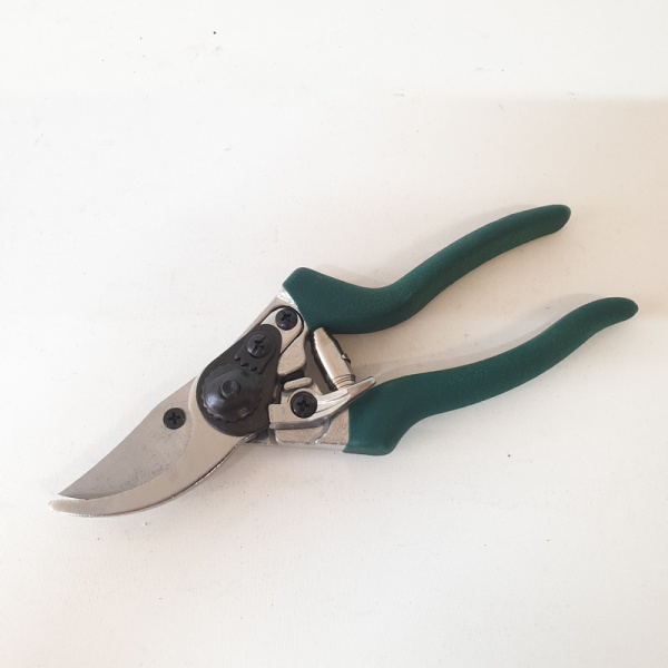 Секатор SBGP-034 21см нер сталь (СС)(100шт) Секатор SBGP-034 21см нер сталь (СС)(100шт)